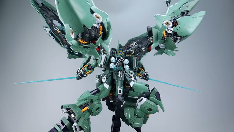 Brand New Axis Model MG 1/100 Osiris Aerial Dominator Kshatriya (with LED)