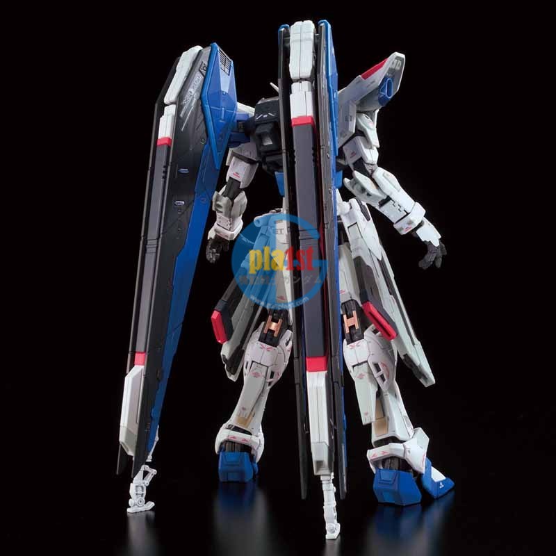 Brand New BANDAI RG 1/144 GUNDAM BASE ZGMF-X10A FREEDOM GUNDAM Ver. GCP